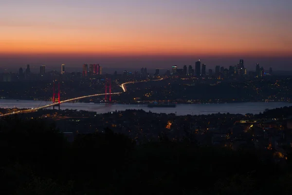 Istanbul ve Boğaziçi Köprüsü, Istanbul, Türkiye Panoraması — Stok fotoğraf