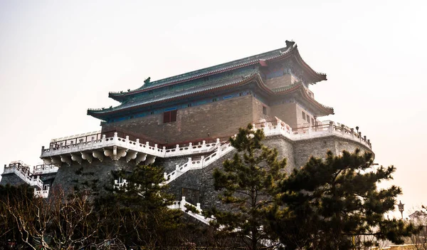 Gate Tower Chiny Beijing wschód drzwi Strzałka w budynku — Zdjęcie stockowe