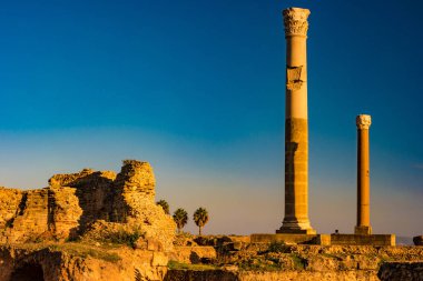 Carthage renkli gün batımı. Antonius Carthage Tunus hamamları