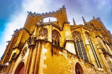 Narbonne, Fransa'nın güneyindeki şehir Katedrali.
