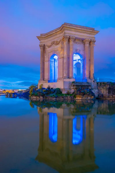 Bassin Principal de Peyrou marca el final del acueducto en Montpellier, Francia —  Fotos de Stock