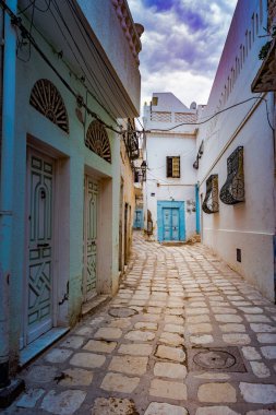 Medine Sousse, Tunus için sokakta.