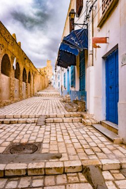 Medine Sousse, Tunus için sokakta.