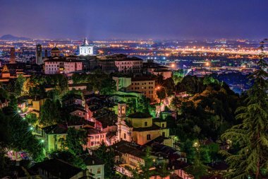 Old Town Citta Alta Bergamo San Vigilio Tepesi'nden manzaraya.