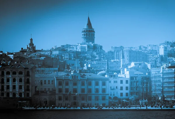 Istanbulský panoráma v Turecku s věží Galata Tower, orientační bod 14. — Stock fotografie