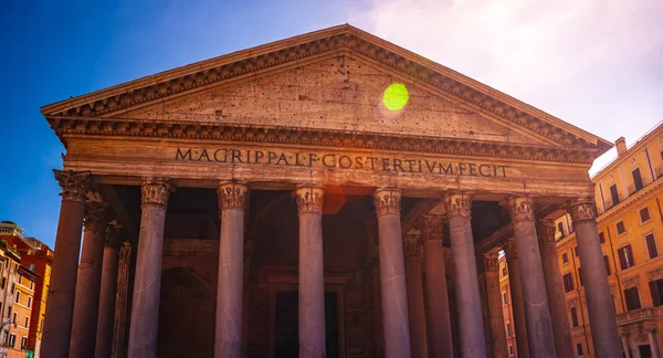 Пантеон в Римі. Одна з головних визначних пам'яток в Європі. — стокове фото