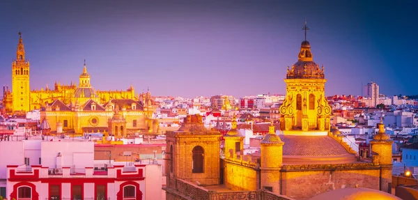 Siviglia, Spagna skyline nel centro storico . — Foto Stock