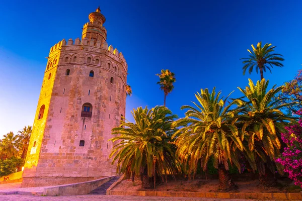 Torre del Oro, Golden Tower, Seville, İspanya anlamı bir Albarrana Kulesi olduğunu