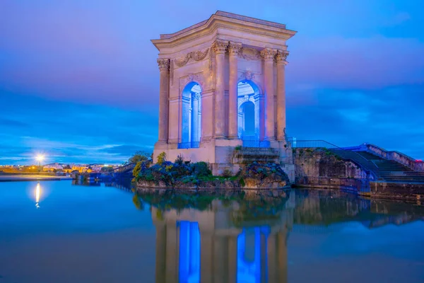 Bassin Principal de Peyrou marca el final del acueducto en Montpellier, Francia — Foto de Stock