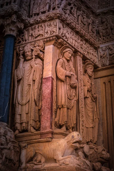 Szczegóły zachodniego portalu Katedra św Trophime w Arles, Francja. — Zdjęcie stockowe