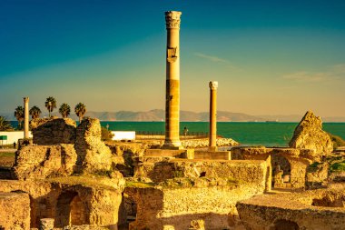 Carthage renkli gün batımı. Antonius Carthage Tunus hamamları