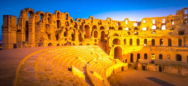 The Roman amphitheater of Thysdrus in El Djem or El-Jem, a town in Mahdia governorate of Tunisia. — Stock Photo, Image