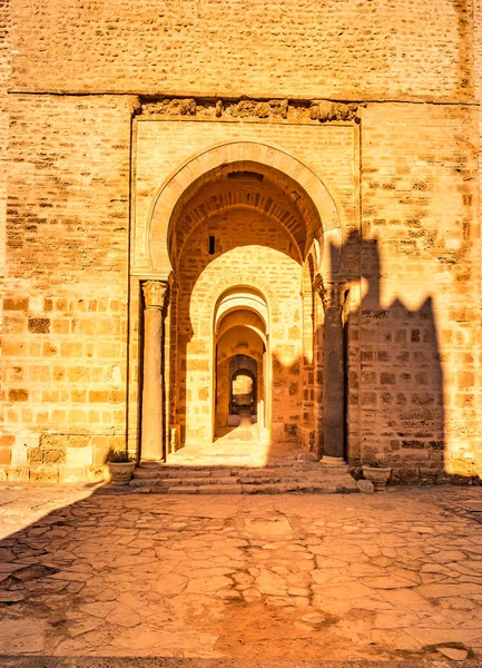 De vesting Ribat Hartem in Noord-Afrika, Monastir. Tunesië. — Stockfoto