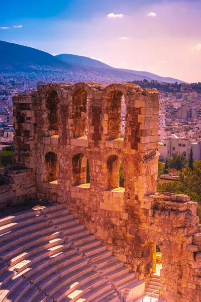 Vista panorâmica do Odeon de Herodes Atticus na Acrópole de Atenas, Grécia . — Fotografia de Stock