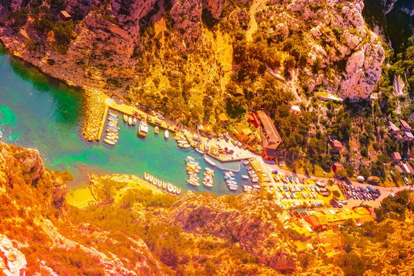 Calanque no parque nacional les Calanques em França — Fotografia de Stock