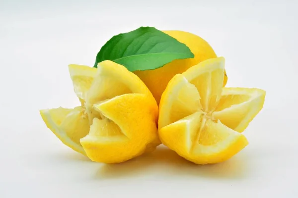 Lemons Cut Flower Shape — Stock Photo, Image