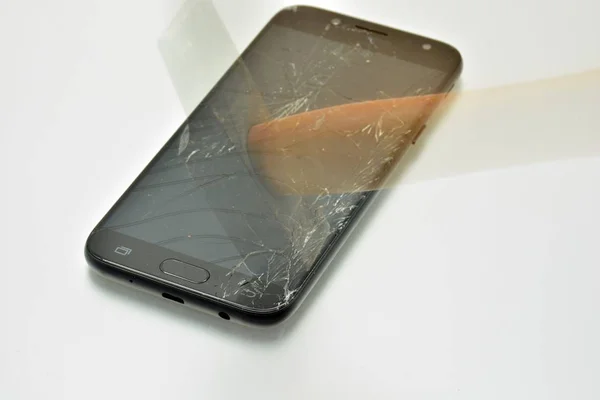 Telefone Celular Quebrado Com Martelo — Fotografia de Stock