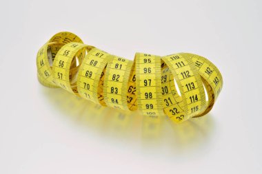 Unrolled sarı şerit metre