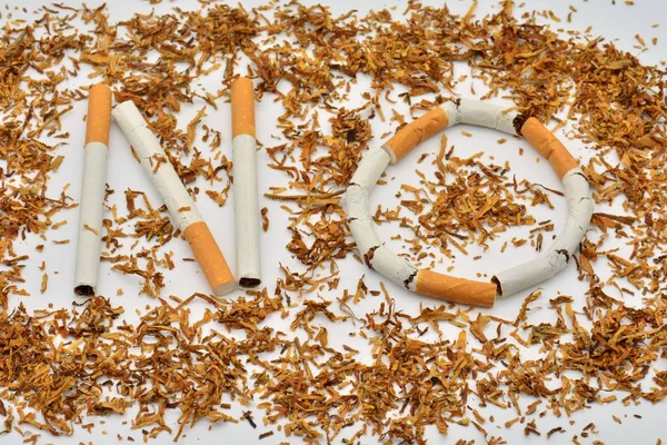 Het Woord Nee Gemaakt Met Gebroken Sigaretten — Stockfoto