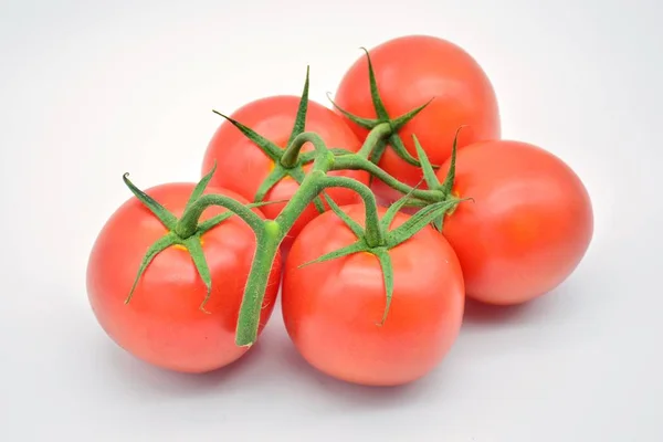 Ramo Pomodori Rossi Appena Tagliati — Foto Stock