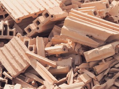 Kırmızı Tuğla Enkaz