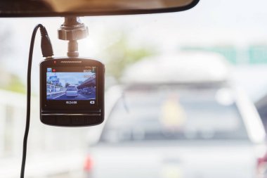 Kaydedici Kamera önünde araba yol güvenliği için.