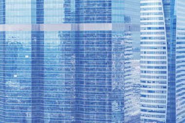 Arka plan mavi gözlük penceresinde, şehirde bina yüksek modern iş. Resim için kısa mesaj ekleyin. Tasarım sanat çalışmaları için fon.