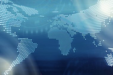 Teknolojik altyapı. Mavi arka plan bulanık teknoloji simgeleri ile dijital dünya haritası.