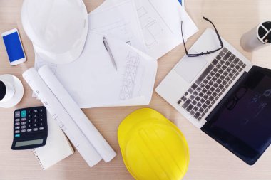 Mühendislik ve inşaat konsepti. İşyeri sekmesi nde üst görünüm