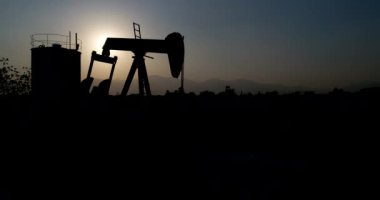 Endüstriyel yağ pompası jack ham petrol sondaj petrol alanı ile fosil yakıt enerji için pompa.