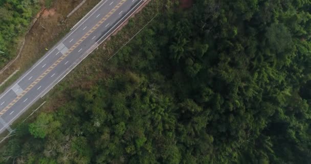 Vue Aérienne Survolant La Montagne En Thaïlande 
