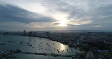 Havadan görünümü uçan Pattaya beach Tayland