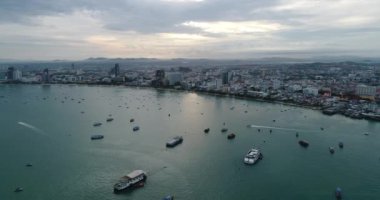 Havadan görünümü uçan Pattaya beach Tayland
