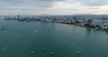 Havadan görünümü uçan Pattaya beach Tayland