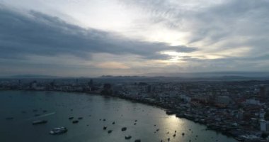 Havadan görünümü uçan Pattaya beach Tayland