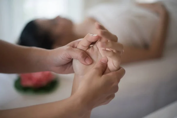 Hands Massage Spa Salon Relax Healthy — Stock Photo, Image