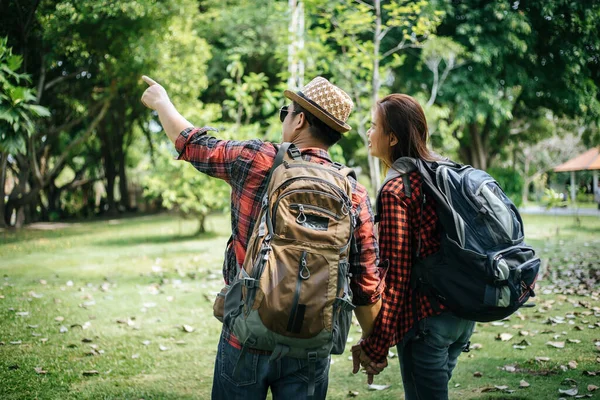 Pareja Enamorada Cogida Mano Concepto Amor — Foto de Stock