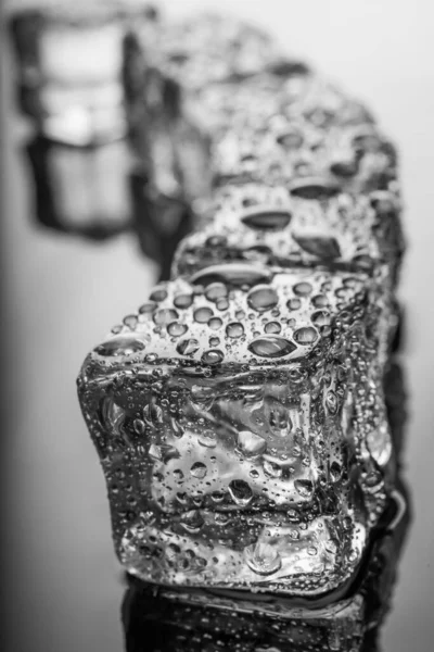 Kostki Lodu Kroplą Wody — Zdjęcie stockowe