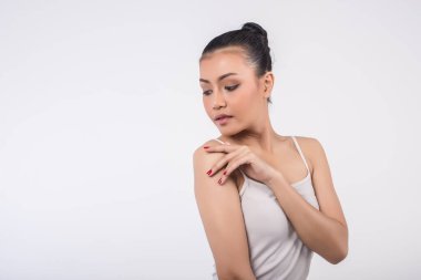 Güzel bir kadının yakın plan portresi