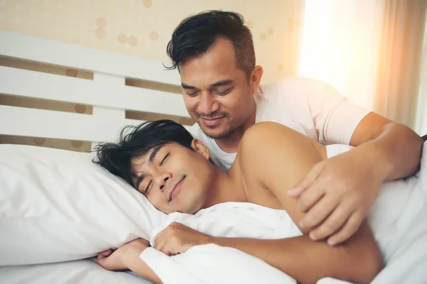 Eşcinsel Çift Yatakta Aşk Zamanı — Stok fotoğraf