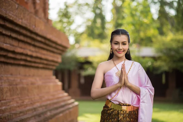 Beautiful Woman Wearing Typical Thai Dress — Stock Photo, Image