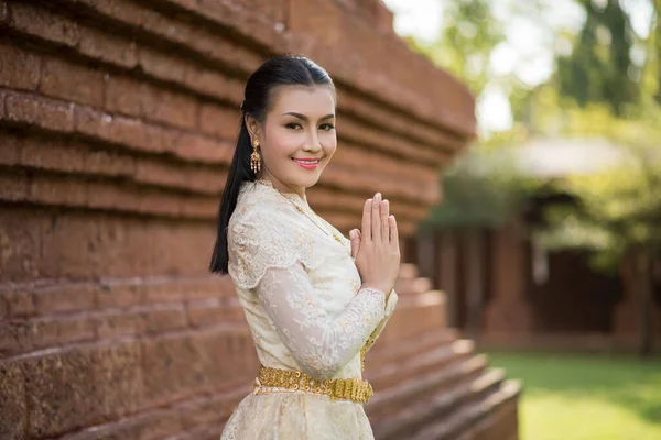 Schöne Frau Typisch Thailändischem Kleid — Stockfoto