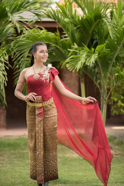 Schöne Frau Typisch Thailändischem Kleid — Stockfoto