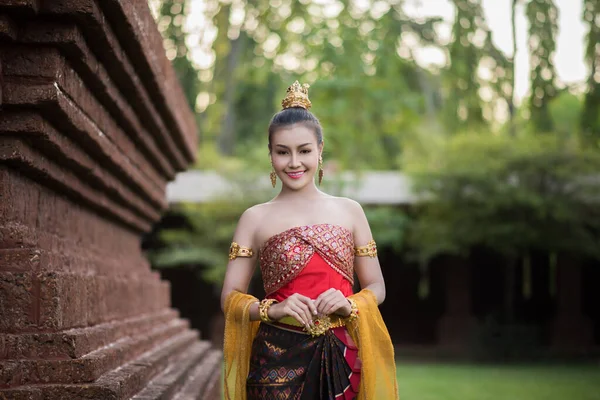 Schöne Frau Typisch Thailändischem Kleid — Stockfoto