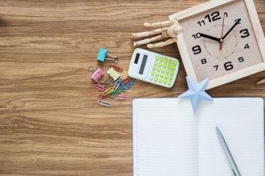 Çalışma alanındaki en üst görünüm boş kağıt defteri