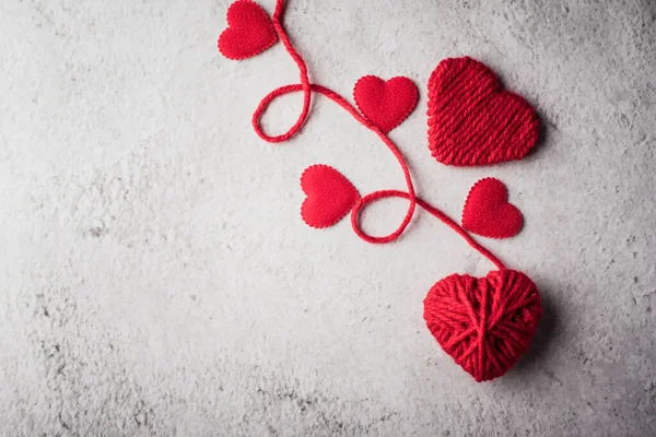 Red Yarn Heart Shaped Wall Background — Stock Photo, Image