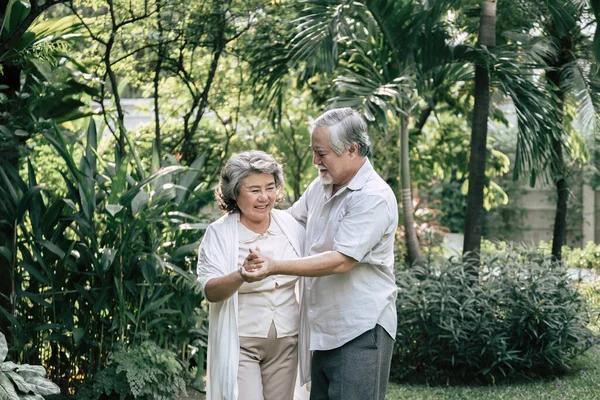 Ancianos Parejas Bailando Juntas —  Fotos de Stock