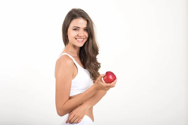 Schönheit Frau Hält Roten Apfel Während Isoliert Auf Weiß — Stockfoto