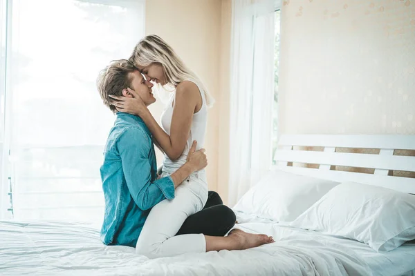 Happy Couple Playing Together Bedroom — Stock Photo, Image