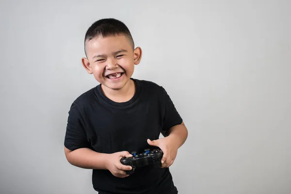 Happy Boy Play Game Computer Χειριστήριο Φωτογραφία Στούντιο — Φωτογραφία Αρχείου